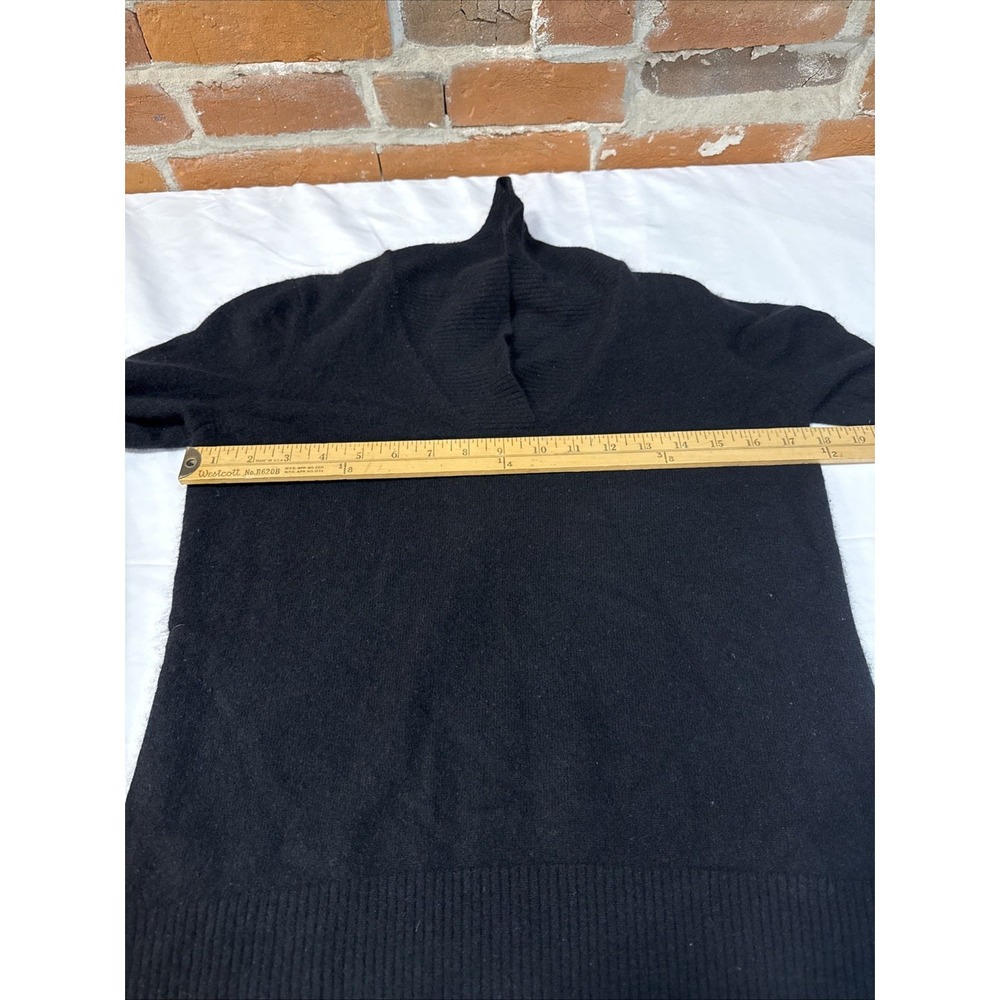 CHARTER CLUB Black 100% Cashmere V neck Sweater Women Medium Classic Minimalist - Picture 6 of 9